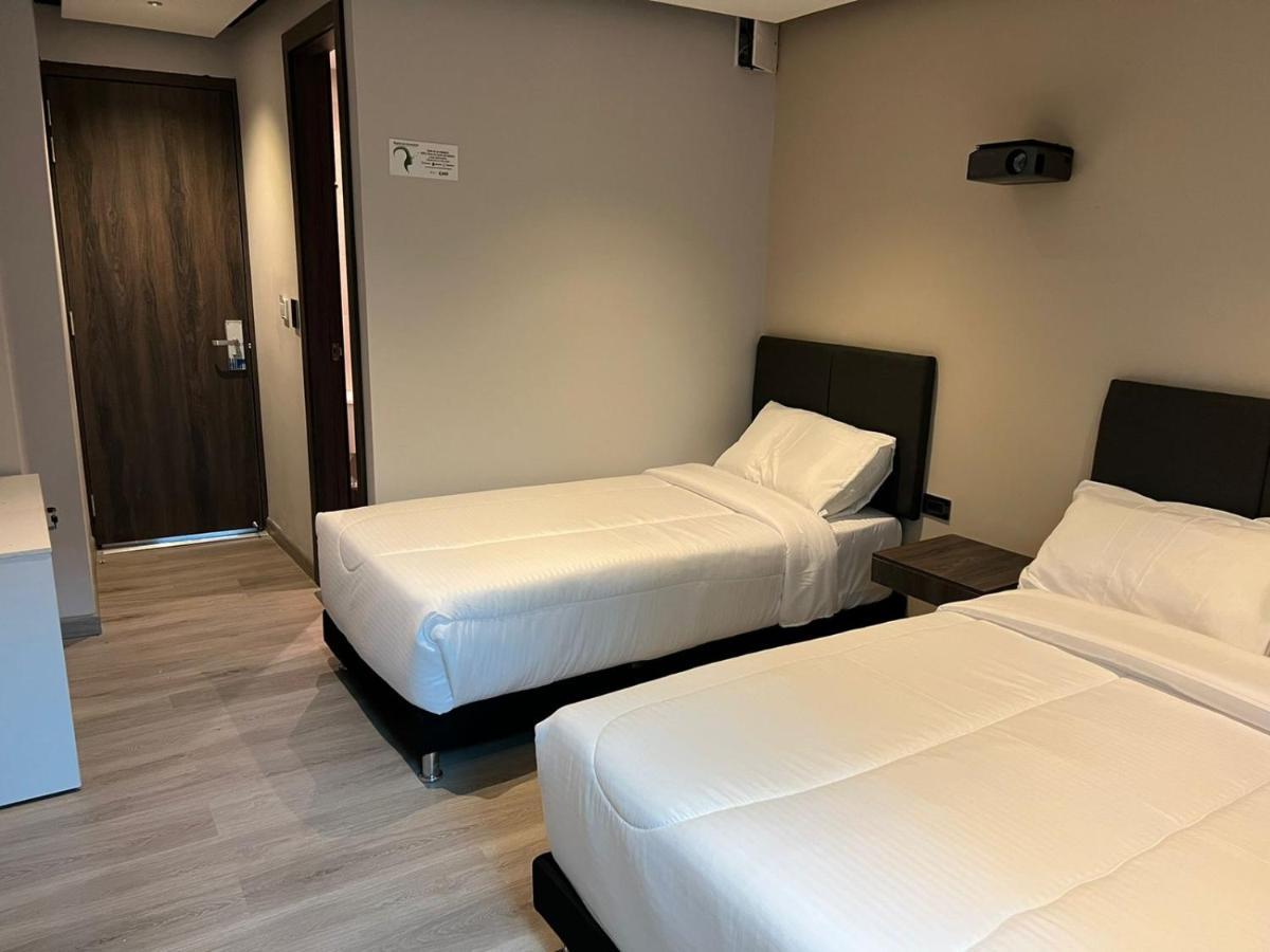 Hotel Htl Bogota Exterior photo
